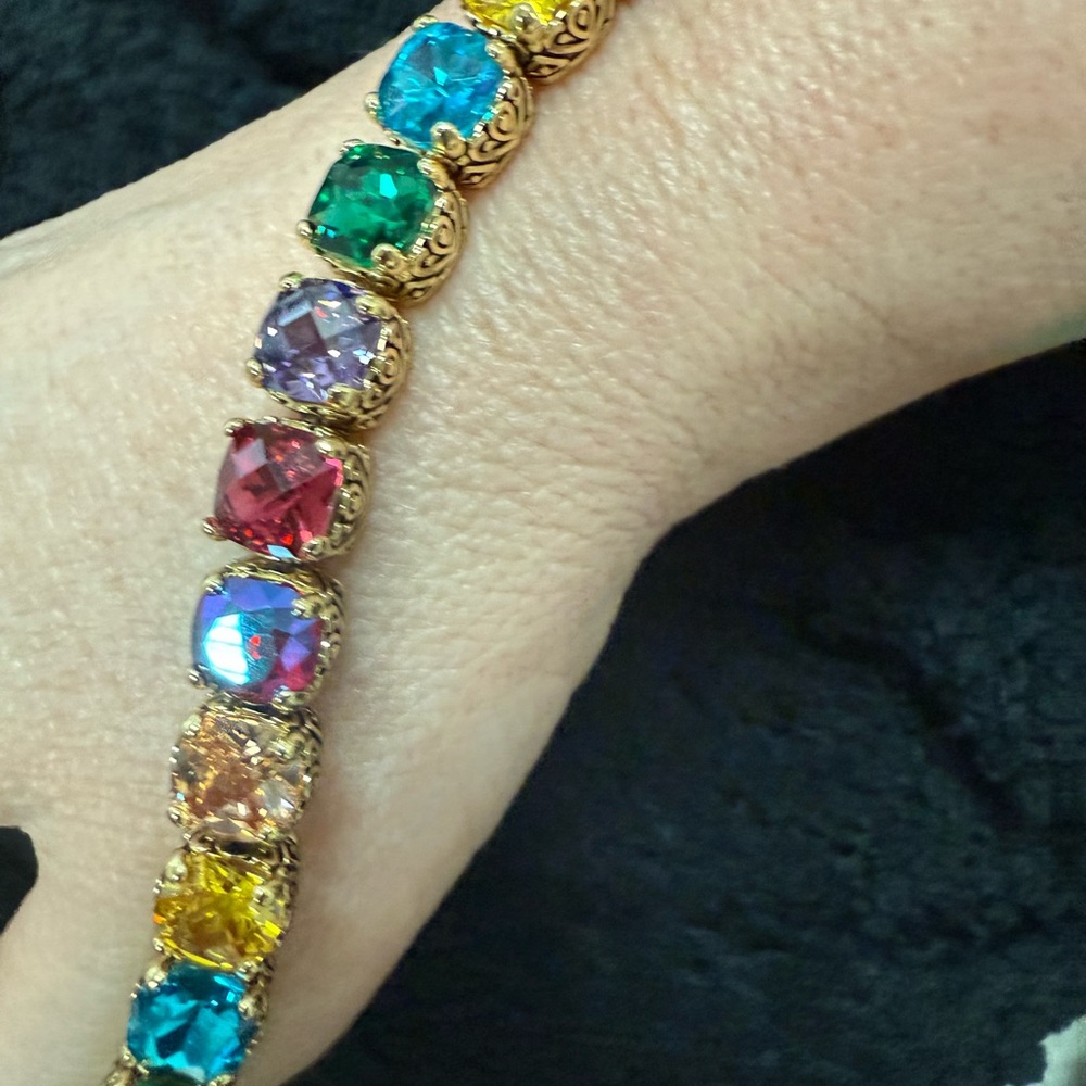 Park Lane “Light Show” Impression Bracelet set in Gold Limited Edition